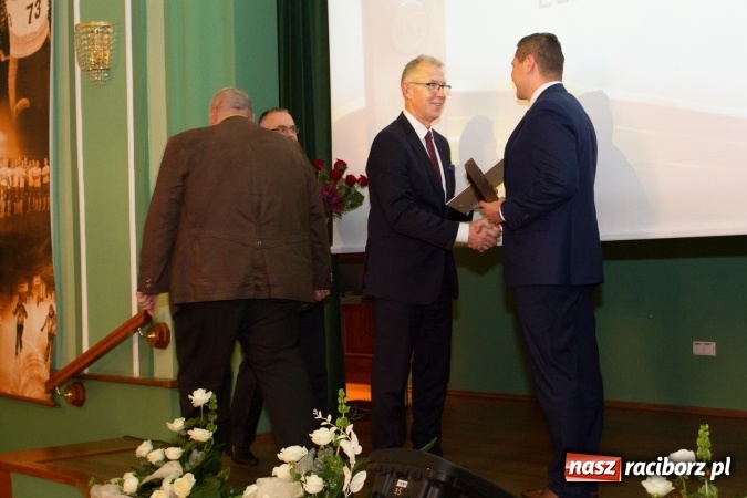 Zdjęcie w galerii na portalu naszraciborz.pl: Wręczono Filary Ziemi Raciborskiej FOTO wiadomości z regionu