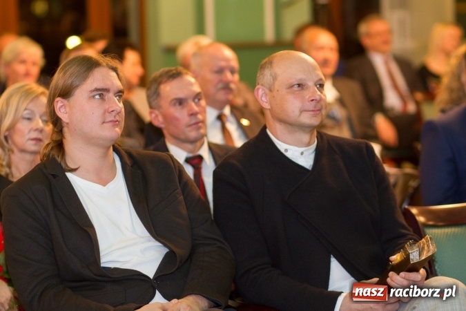 Zdjęcie w galerii na portalu naszraciborz.pl: Wręczono Filary Ziemi Raciborskiej FOTO wiadomości z regionu