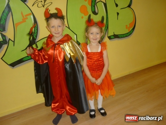 Zdjęcie w galerii na portalu naszraciborz.pl: Kolorowo i wesoło w całorocznej Wypożyczalni Strojów Crazy Club! wiadomości z regionu