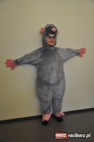 Zdjęcie w galerii na portalu naszraciborz.pl: Kolorowo i wesoło w całorocznej Wypożyczalni Strojów Crazy Club! wiadomości z regionu