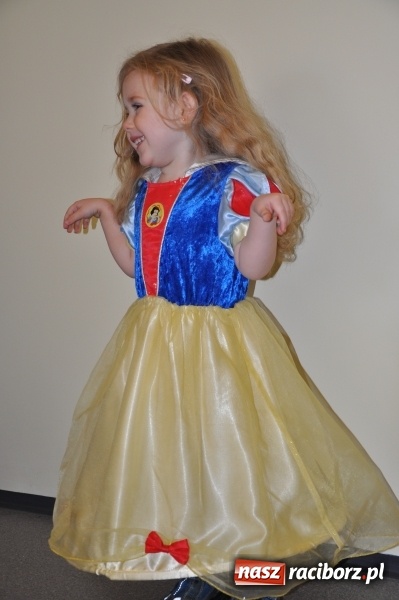 Zdjęcie w galerii na portalu naszraciborz.pl: Kolorowo i wesoło w całorocznej Wypożyczalni Strojów Crazy Club! wiadomości z regionu