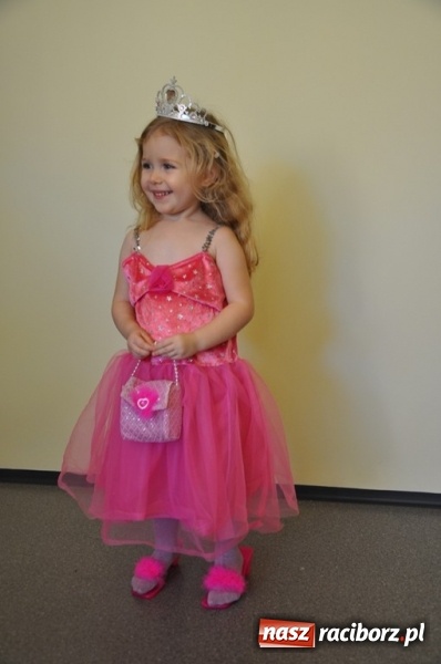 Zdjęcie w galerii na portalu naszraciborz.pl: Kolorowo i wesoło w całorocznej Wypożyczalni Strojów Crazy Club! wiadomości z regionu