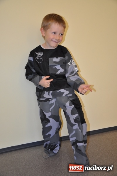 Zdjęcie w galerii na portalu naszraciborz.pl: Kolorowo i wesoło w całorocznej Wypożyczalni Strojów Crazy Club! wiadomości z regionu