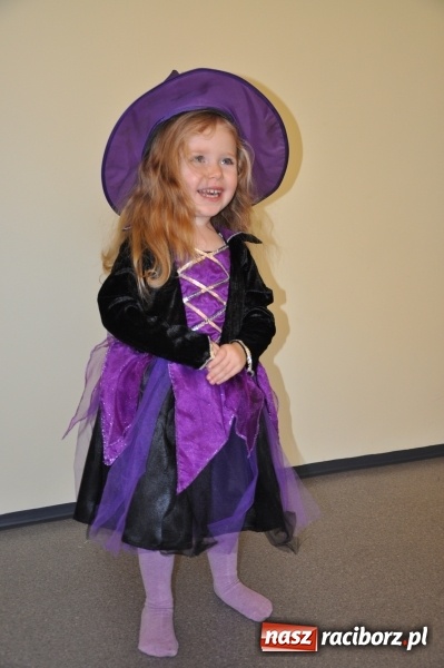 Zdjęcie w galerii na portalu naszraciborz.pl: Kolorowo i wesoło w całorocznej Wypożyczalni Strojów Crazy Club! wiadomości z regionu