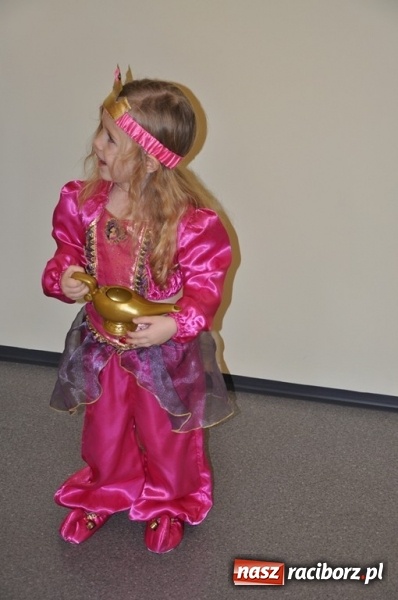 Zdjęcie w galerii na portalu naszraciborz.pl: Kolorowo i wesoło w całorocznej Wypożyczalni Strojów Crazy Club! wiadomości z regionu