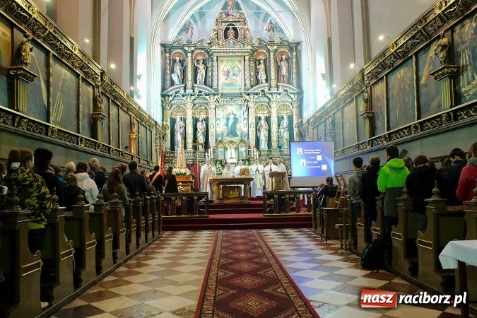 Zdjęcie w galerii na portalu naszraciborz.pl: Specjalny Ośrodek Szkolno Wychowawczy dla Niesłyszących i Słabosłyszących w Raciborzu świętował jubileusz 180-lecia wiadomości z regionu