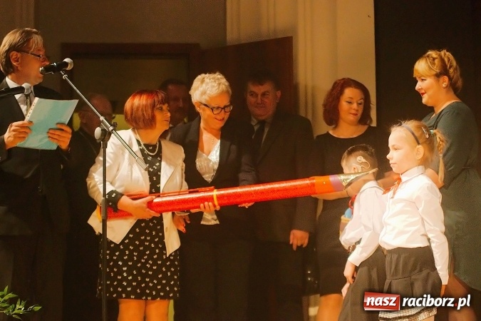 Zdjęcie w galerii na portalu naszraciborz.pl: Specjalny Ośrodek Szkolno Wychowawczy dla Niesłyszących i Słabosłyszących w Raciborzu świętował jubileusz 180-lecia wiadomości z regionu