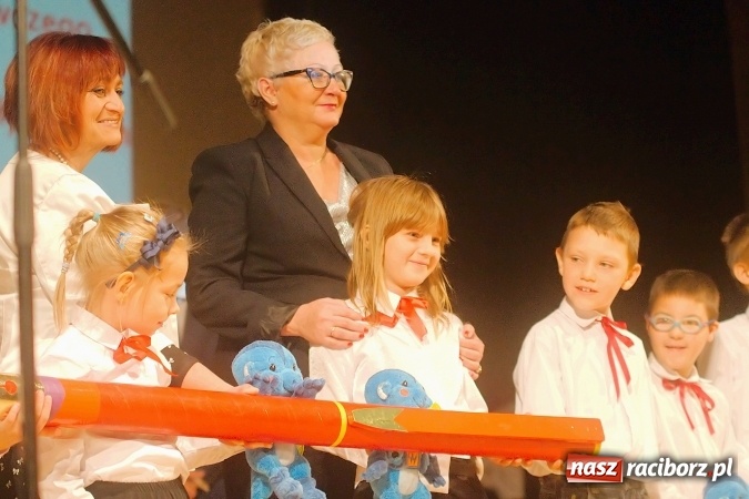 Zdjęcie w galerii na portalu naszraciborz.pl: Specjalny Ośrodek Szkolno Wychowawczy dla Niesłyszących i Słabosłyszących w Raciborzu świętował jubileusz 180-lecia wiadomości z regionu