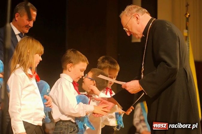 Zdjęcie w galerii na portalu naszraciborz.pl: Specjalny Ośrodek Szkolno Wychowawczy dla Niesłyszących i Słabosłyszących w Raciborzu świętował jubileusz 180-lecia wiadomości z regionu