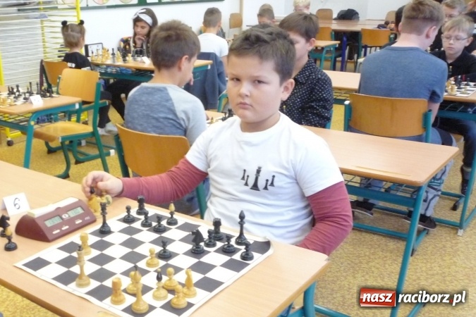 Zdjęcie w galerii na portalu naszraciborz.pl: Tworkowiki na turnieju szachowym w Czechach  wiadomości z regionu