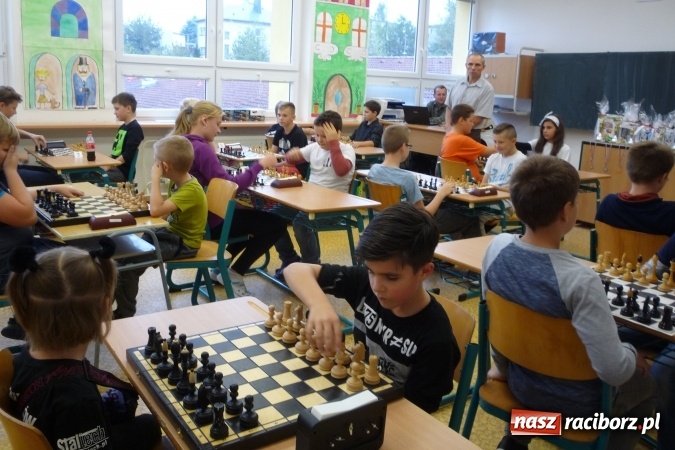 Zdjęcie w galerii na portalu naszraciborz.pl: Tworkowiki na turnieju szachowym w Czechach  wiadomości z regionu