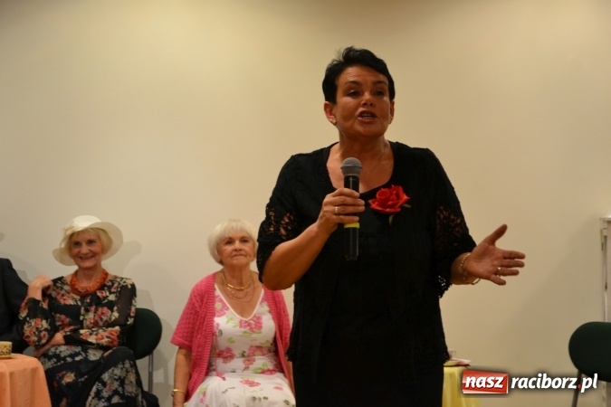 Zdjęcie w galerii na portalu naszraciborz.pl: Prywatka u Seniorów – program rozrywkowy na zamku wiadomości z regionu