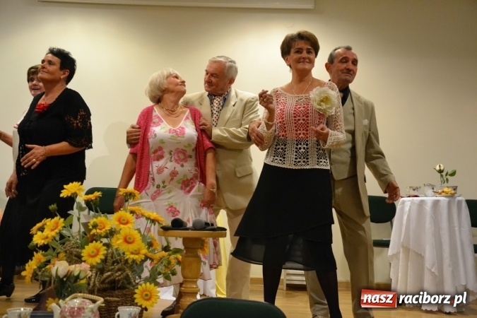 Zdjęcie w galerii na portalu naszraciborz.pl: Prywatka u Seniorów – program rozrywkowy na zamku wiadomości z regionu