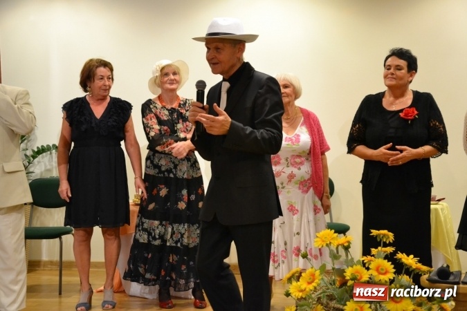 Zdjęcie w galerii na portalu naszraciborz.pl: Prywatka u Seniorów – program rozrywkowy na zamku wiadomości z regionu