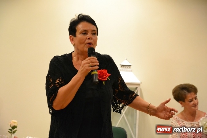 Zdjęcie w galerii na portalu naszraciborz.pl: Prywatka u Seniorów – program rozrywkowy na zamku wiadomości z regionu