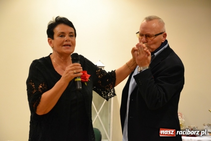 Zdjęcie w galerii na portalu naszraciborz.pl: Prywatka u Seniorów – program rozrywkowy na zamku wiadomości z regionu