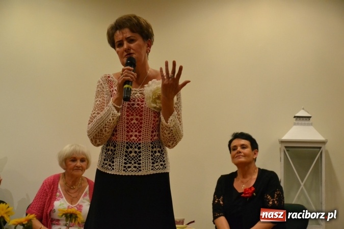 Zdjęcie w galerii na portalu naszraciborz.pl: Prywatka u Seniorów – program rozrywkowy na zamku wiadomości z regionu