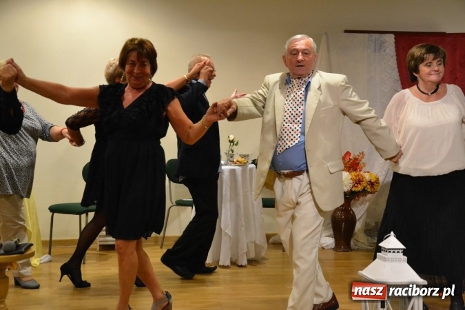 Zdjęcie w galerii na portalu naszraciborz.pl: Prywatka u Seniorów – program rozrywkowy na zamku wiadomości z regionu