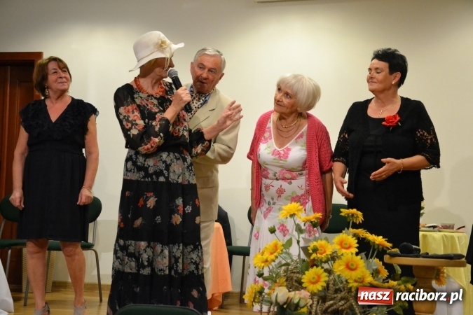 Zdjęcie w galerii na portalu naszraciborz.pl: Prywatka u Seniorów – program rozrywkowy na zamku wiadomości z regionu