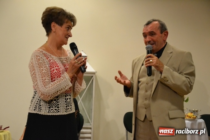 Zdjęcie w galerii na portalu naszraciborz.pl: Prywatka u Seniorów – program rozrywkowy na zamku wiadomości z regionu