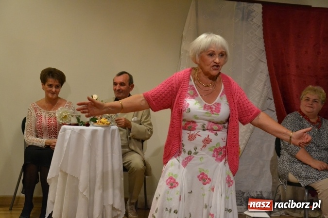 Zdjęcie w galerii na portalu naszraciborz.pl: Prywatka u Seniorów – program rozrywkowy na zamku wiadomości z regionu