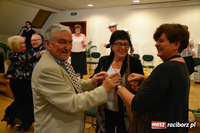 Zdjęcie w galerii na portalu naszraciborz.pl: Prywatka u Seniorów – program rozrywkowy na zamku wiadomości z regionu