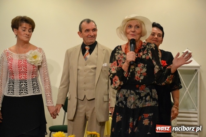 Zdjęcie w galerii na portalu naszraciborz.pl: Prywatka u Seniorów – program rozrywkowy na zamku wiadomości z regionu
