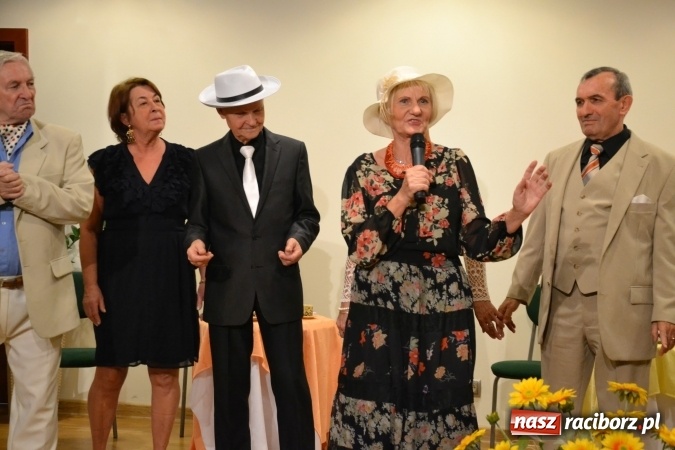 Zdjęcie w galerii na portalu naszraciborz.pl: Prywatka u Seniorów – program rozrywkowy na zamku wiadomości z regionu