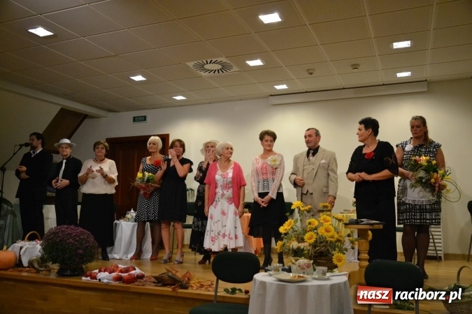 Zdjęcie w galerii na portalu naszraciborz.pl: Prywatka u Seniorów – program rozrywkowy na zamku wiadomości z regionu