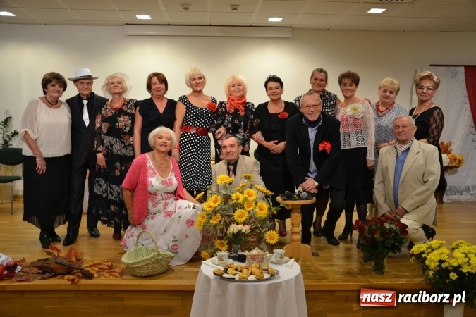 Zdjęcie w galerii na portalu naszraciborz.pl: Prywatka u Seniorów – program rozrywkowy na zamku wiadomości z regionu