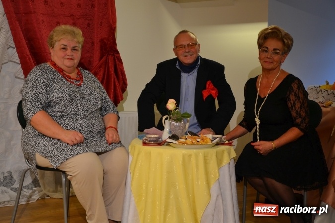 Zdjęcie w galerii na portalu naszraciborz.pl: Prywatka u Seniorów – program rozrywkowy na zamku wiadomości z regionu