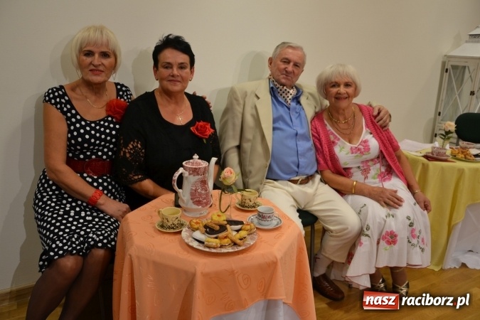 Zdjęcie w galerii na portalu naszraciborz.pl: Prywatka u Seniorów – program rozrywkowy na zamku wiadomości z regionu