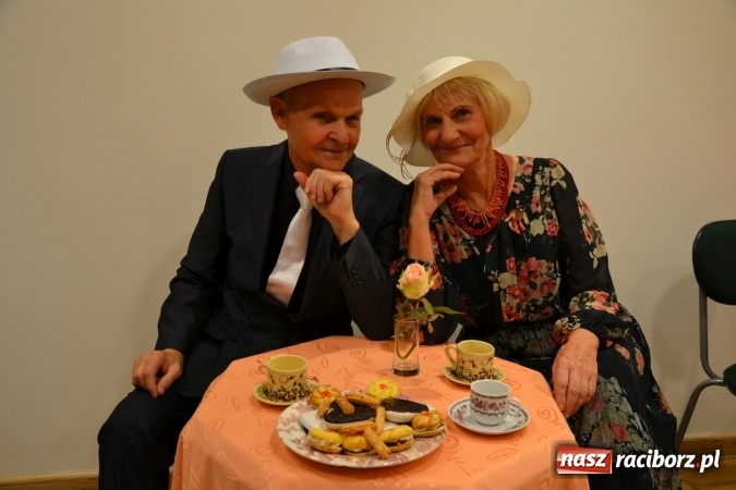Zdjęcie w galerii na portalu naszraciborz.pl: Prywatka u Seniorów – program rozrywkowy na zamku wiadomości z regionu