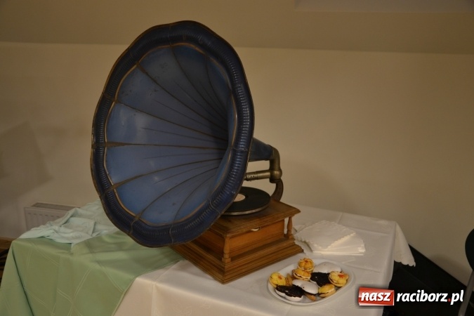 Zdjęcie w galerii na portalu naszraciborz.pl: Prywatka u Seniorów – program rozrywkowy na zamku wiadomości z regionu