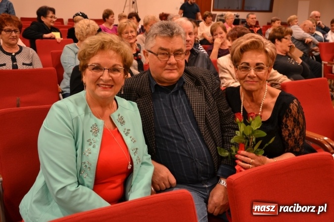 Zdjęcie w galerii na portalu naszraciborz.pl: Prywatka u Seniorów – program rozrywkowy na zamku wiadomości z regionu