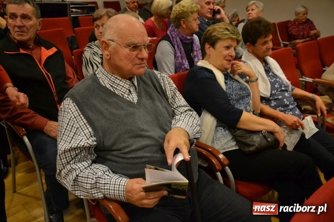 Zdjęcie w galerii na portalu naszraciborz.pl: Prywatka u Seniorów – program rozrywkowy na zamku wiadomości z regionu