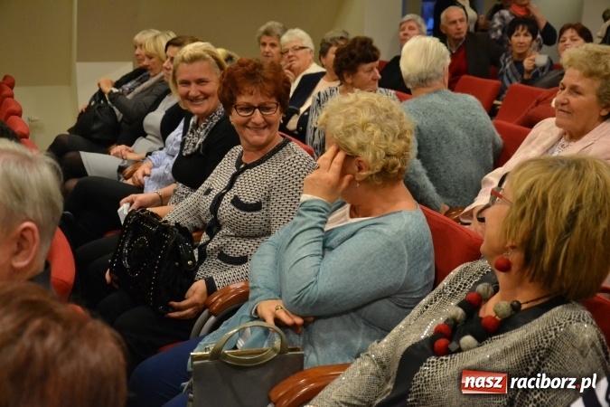 Zdjęcie w galerii na portalu naszraciborz.pl: Prywatka u Seniorów – program rozrywkowy na zamku wiadomości z regionu