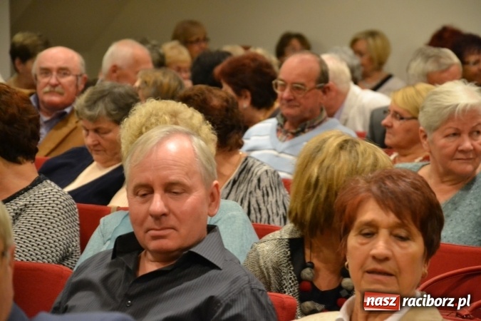 Zdjęcie w galerii na portalu naszraciborz.pl: Prywatka u Seniorów – program rozrywkowy na zamku wiadomości z regionu