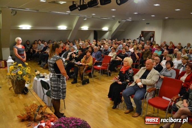 Zdjęcie w galerii na portalu naszraciborz.pl: Prywatka u Seniorów – program rozrywkowy na zamku wiadomości z regionu