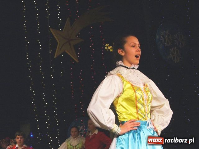 Zdjęcie w galerii na portalu naszraciborz.pl: „Źródlacy” zatańczyli koncertowo wiadomości z regionu