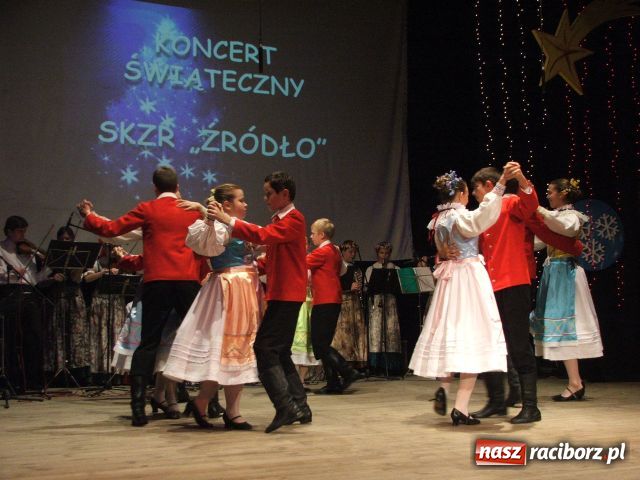 Zdjęcie w galerii na portalu naszraciborz.pl: „Źródlacy” zatańczyli koncertowo wiadomości z regionu