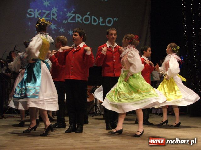 Zdjęcie w galerii na portalu naszraciborz.pl: „Źródlacy” zatańczyli koncertowo wiadomości z regionu