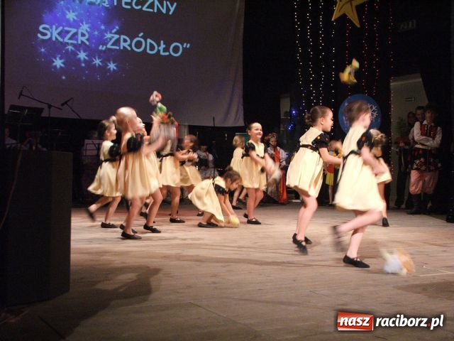 Zdjęcie w galerii na portalu naszraciborz.pl: „Źródlacy” zatańczyli koncertowo wiadomości z regionu