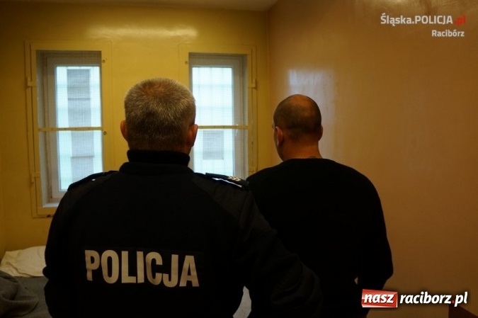 Zdjęcie w galerii na portalu naszraciborz.pl: Napad na dom w Rudyszwałdzie. Sprawcy działali jak mafia. Pobili właściciela i chcieli ukraść BMW wiadomości z regionu