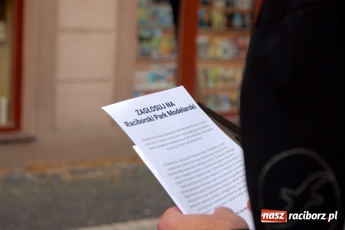 Zdjęcie w galerii na portalu naszraciborz.pl: Promocja projektu Skrzydlatego Raciborza na Rynku wiadomości z regionu
