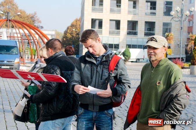 Zdjęcie w galerii na portalu naszraciborz.pl: Promocja projektu Skrzydlatego Raciborza na Rynku wiadomości z regionu