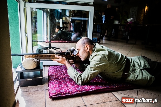 Zdjęcie w galerii na portalu naszraciborz.pl: Dzień otwarty Miejskiego Klubu Strzeleckiego Ligi Obrony Kraju Racibórz wiadomości z regionu