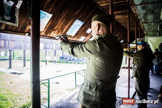 Zdjęcie w galerii na portalu naszraciborz.pl: Dzień otwarty Miejskiego Klubu Strzeleckiego Ligi Obrony Kraju Racibórz wiadomości z regionu