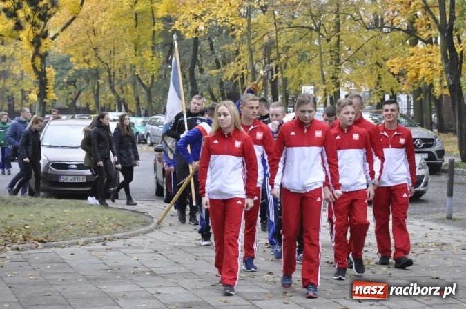 Zdjęcie w galerii na portalu naszraciborz.pl: Ostatnie pożegnanie śp. Grzegorza Pieronkiewicza - materiał wideo wiadomości z regionu