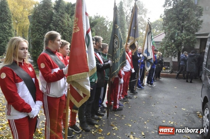 Zdjęcie w galerii na portalu naszraciborz.pl: Ostatnie pożegnanie śp. Grzegorza Pieronkiewicza - materiał wideo wiadomości z regionu
